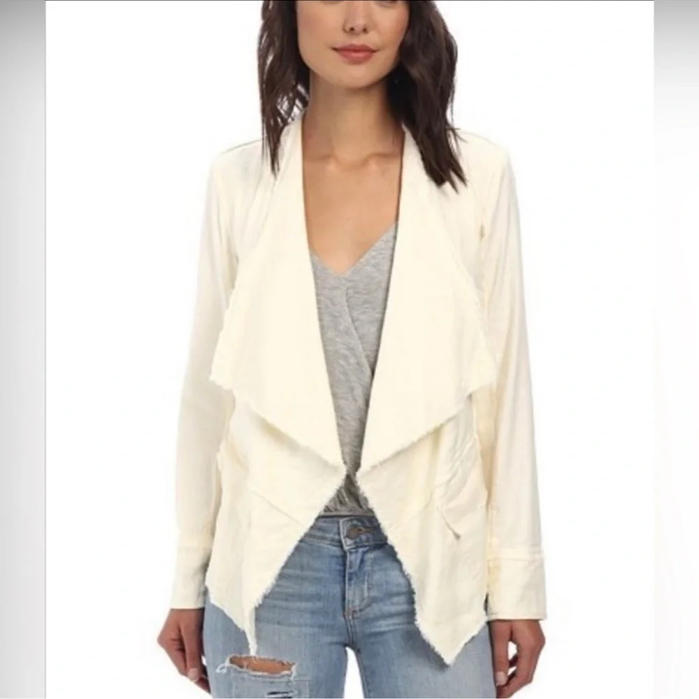 Free people, raw edge, asymmetrical, open front side, belted jacket - Picture 2 of 7